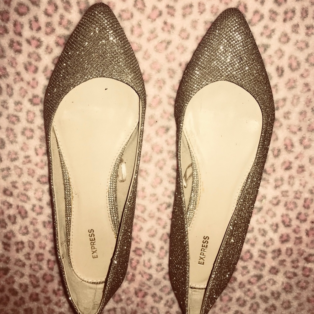 Express Gold Flats - Picture 2 of 3